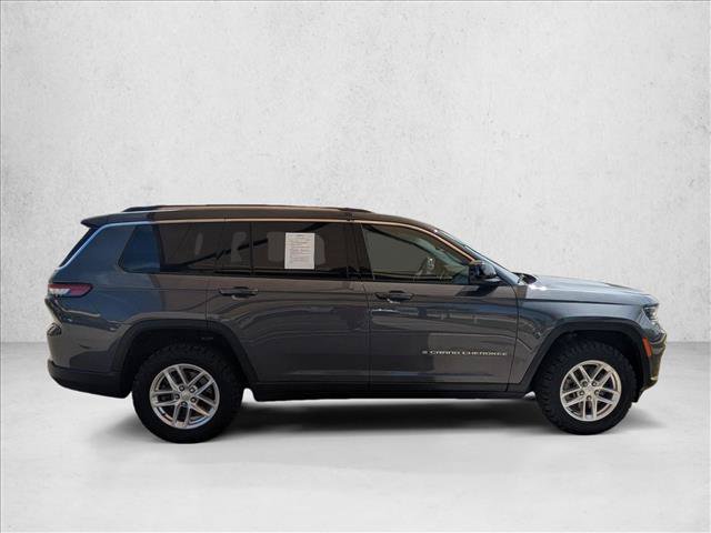 Used 2023 Jeep Grand Cherokee L Laredo w/ Luxury Tech Group I AWD/4WD video 4