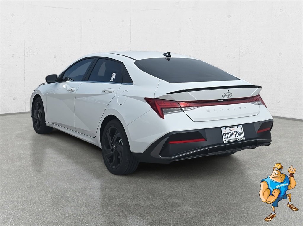 New 2026 Hyundai Elantra SEL Sport image 7