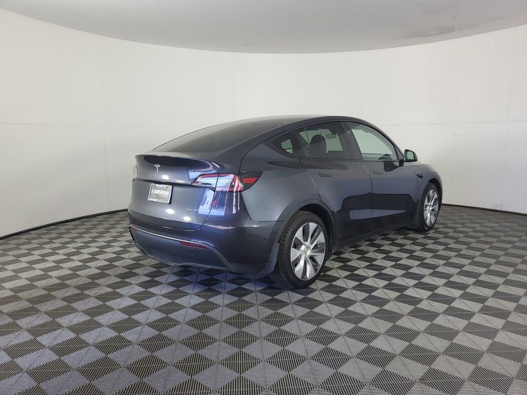 Used 2024 Tesla Model Y Long Range image 4
