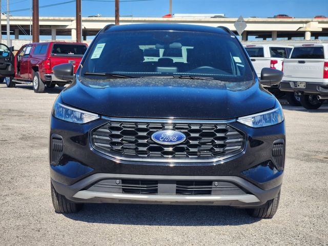 Used 2025 Ford Escape ST-Line AWD/4WD image 2