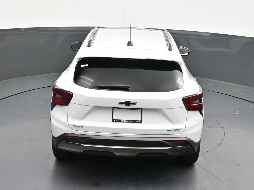 Used 2025 Chevrolet Trax ACTIV w/ Sunroof Package FWD image 20