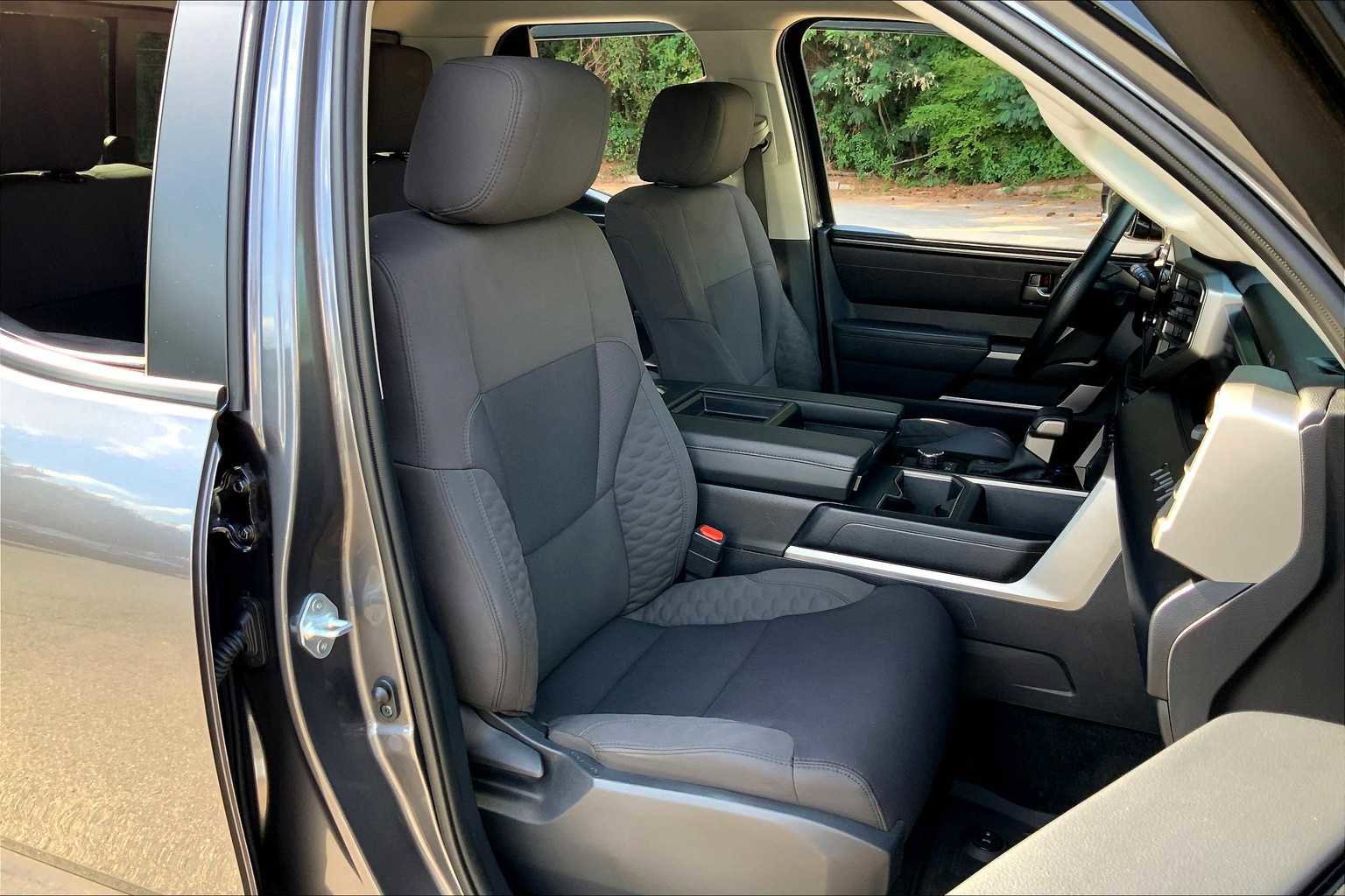 Used 2024 Toyota Tundra SR5 image 8