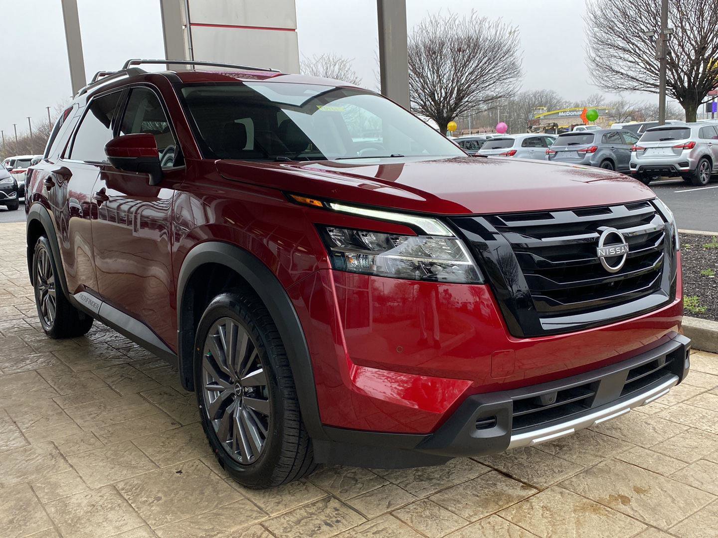 Certified 2023 Nissan Pathfinder SL w/ SL Premium Package AWD/4WD image 3