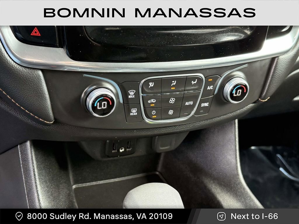 Used 2021 Chevrolet Traverse LT image 19