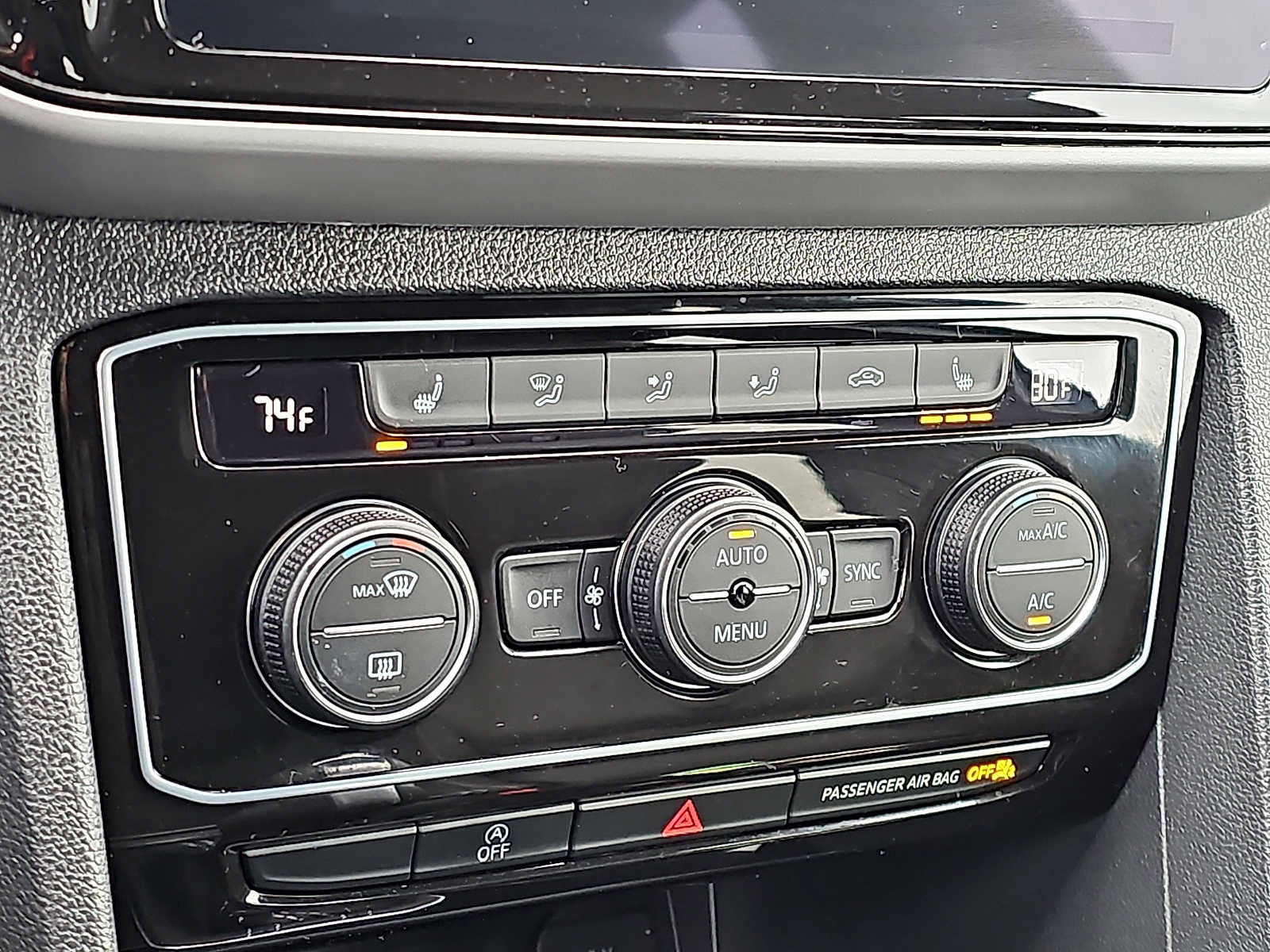 Used 2022 Volkswagen Atlas Cross Sport SE image 16