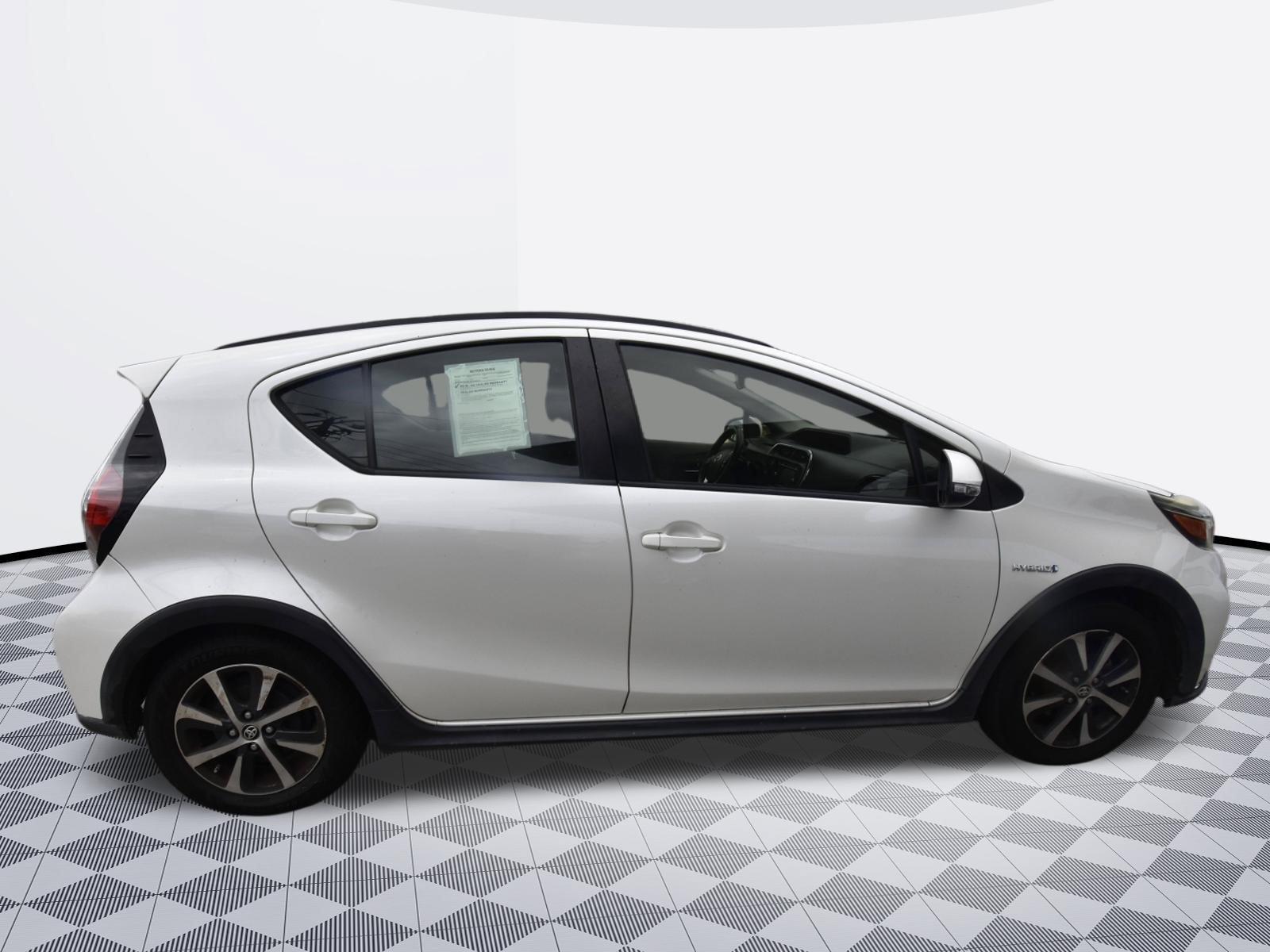 Used 2019 Toyota Prius C w/ Carpet Mat Package FWD image 5