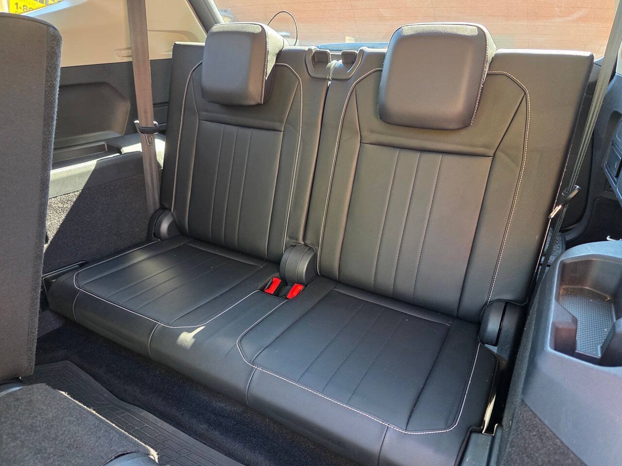 Used 2022 Volkswagen Tiguan SE FWD image 33