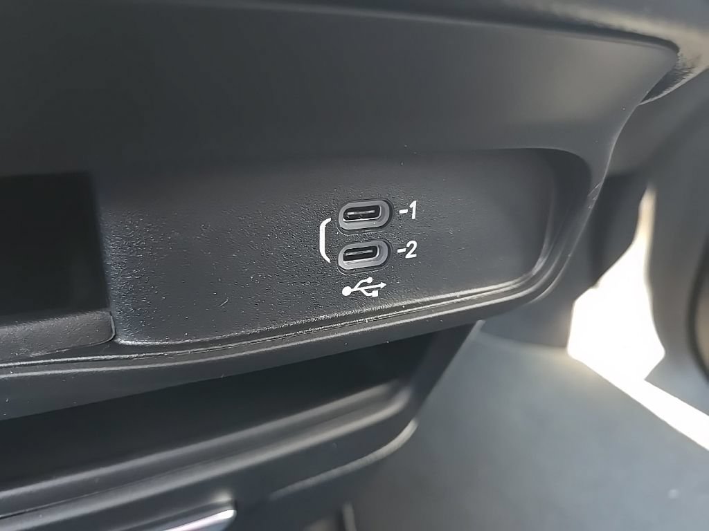 New 2027 Chrysler Pacifica Select w/ Family Tech Group AWD/4WD image 64