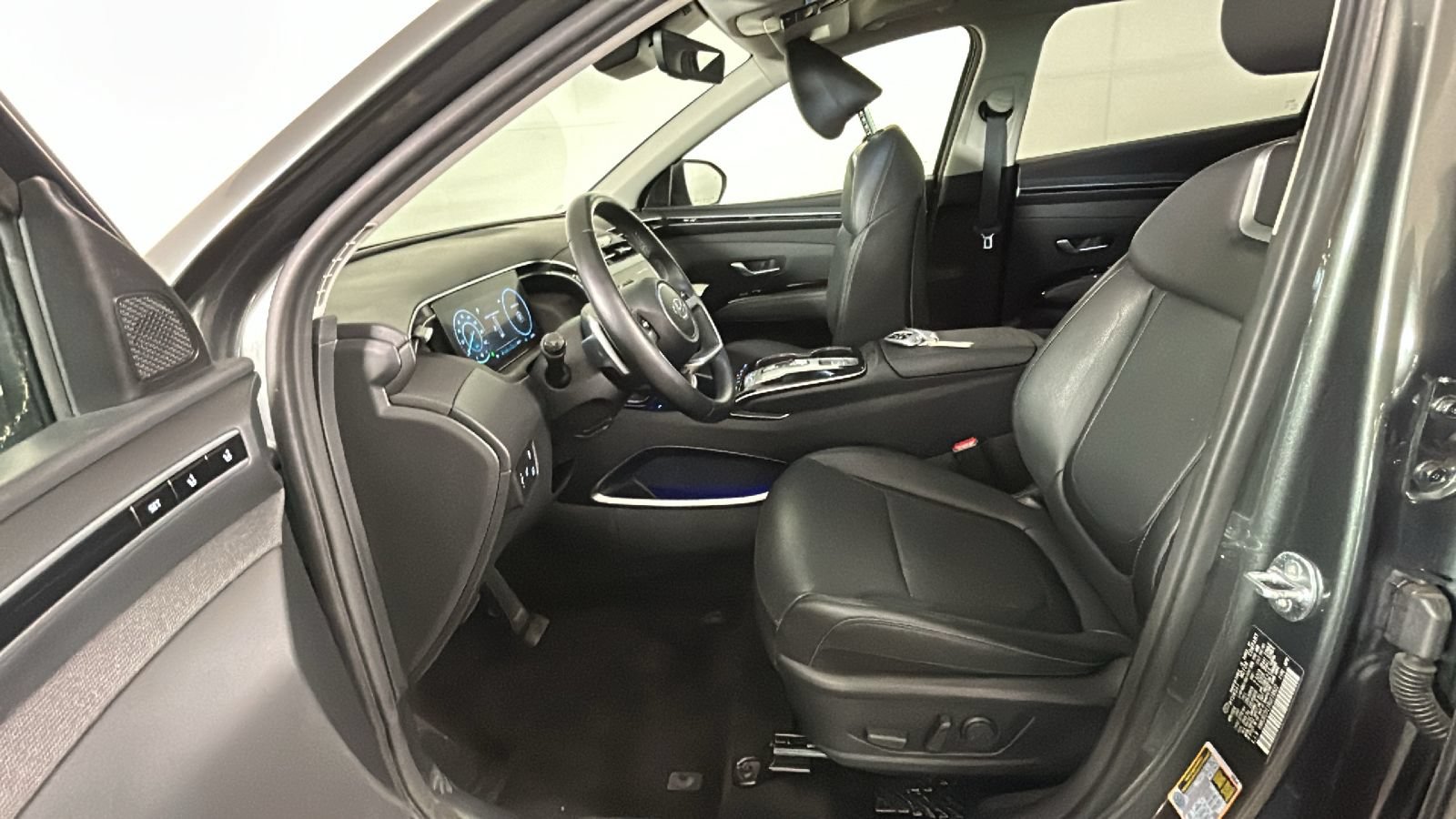 Certified 2024 Hyundai Tucson Limited AWD/4WD image 14