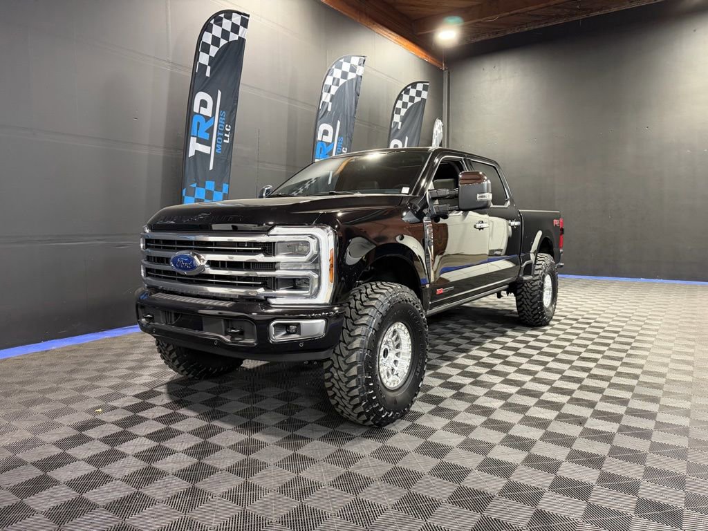 Used 2025 Ford F250 Platinum w/ Platinum Plus Package image 1