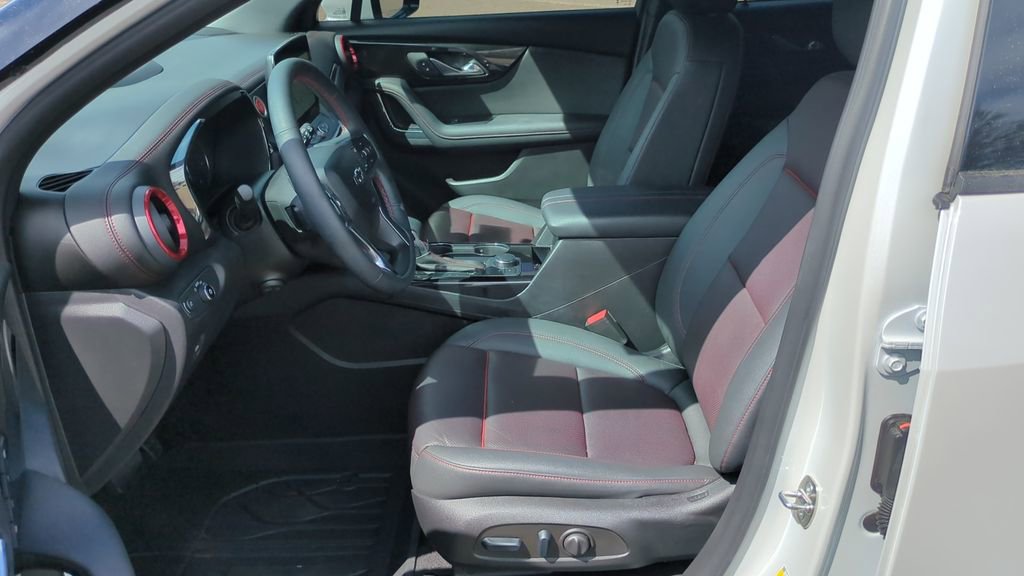 Used 2023 Chevrolet Blazer RS w/ Driver Confidence II Package image 11