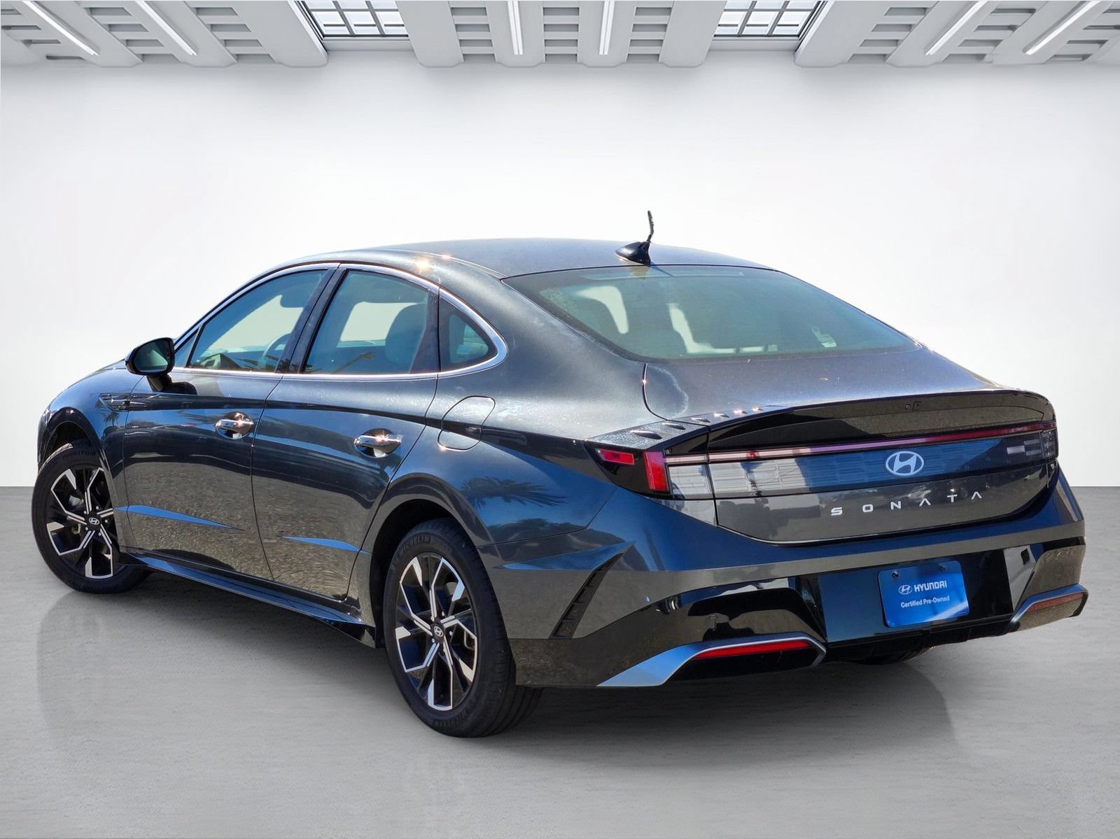 Certified 2025 Hyundai Sonata SEL FWD image 6