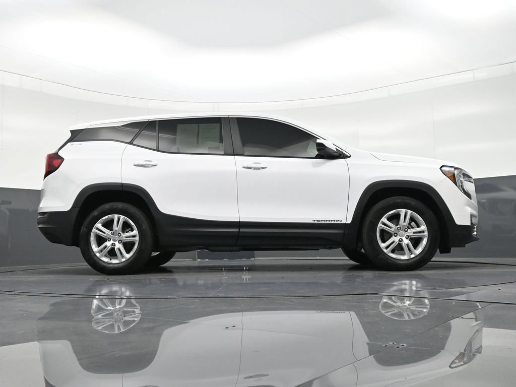 Used 2024 GMC Terrain SLE FWD image 28