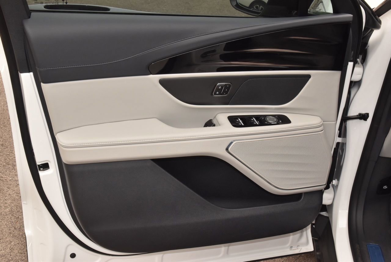 New 2026 Lincoln Nautilus Premier AWD/4WD image 42