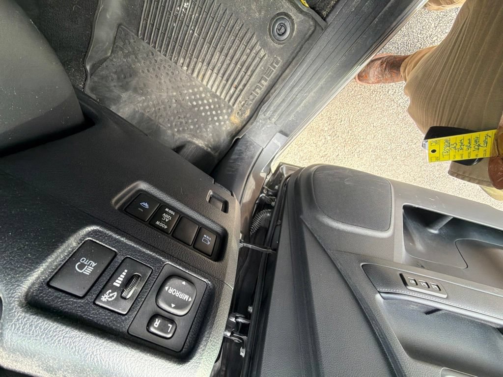 Certified 2023 Toyota 4Runner Limited AWD/4WD image 9