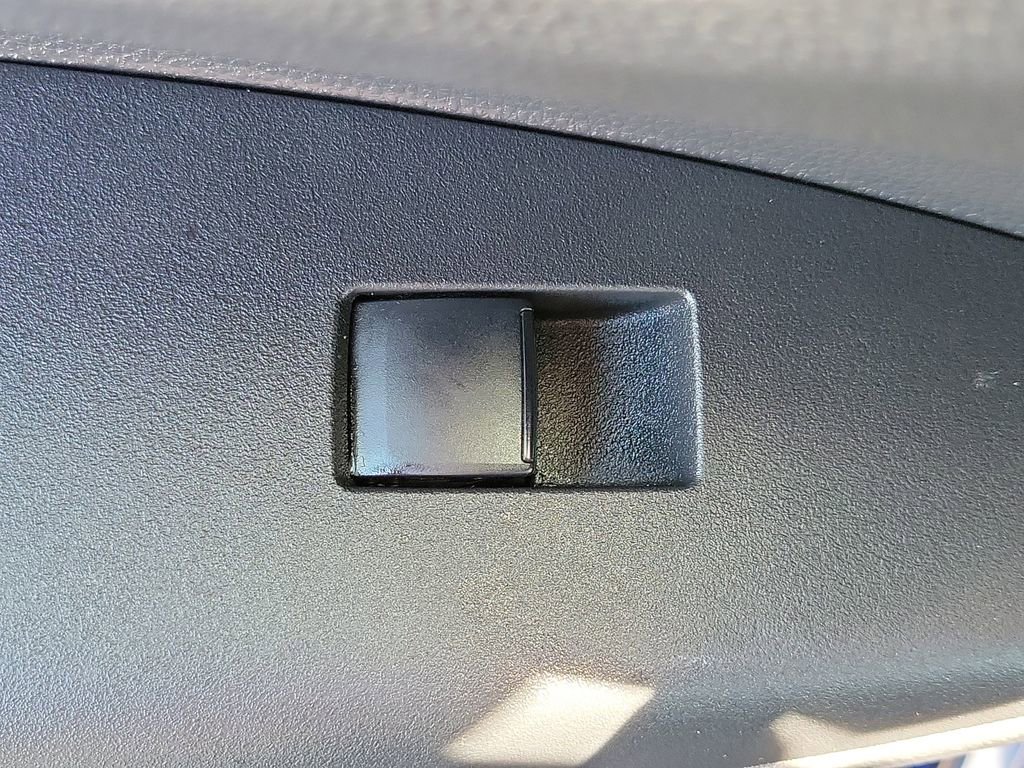 Used 2025 Toyota Corolla SE w/ SE Premium Package FWD image 20