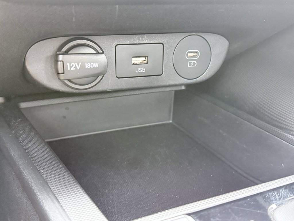 Certified 2024 Hyundai Elantra SEL image 17