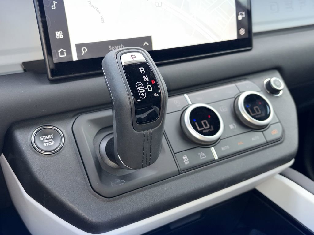 Used 2025 Land Rover Defender 110 S image 8