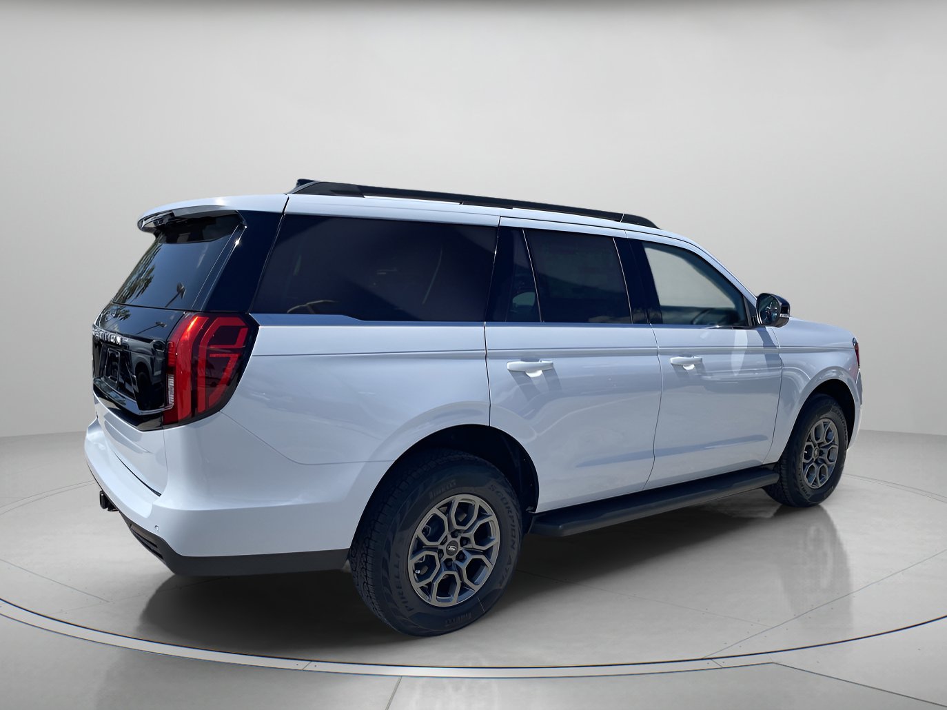 New 2026 Ford Expedition Active image 3