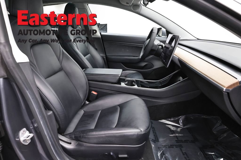 Used 2019 Tesla Model 3 Standard Range Plus RWD image 18