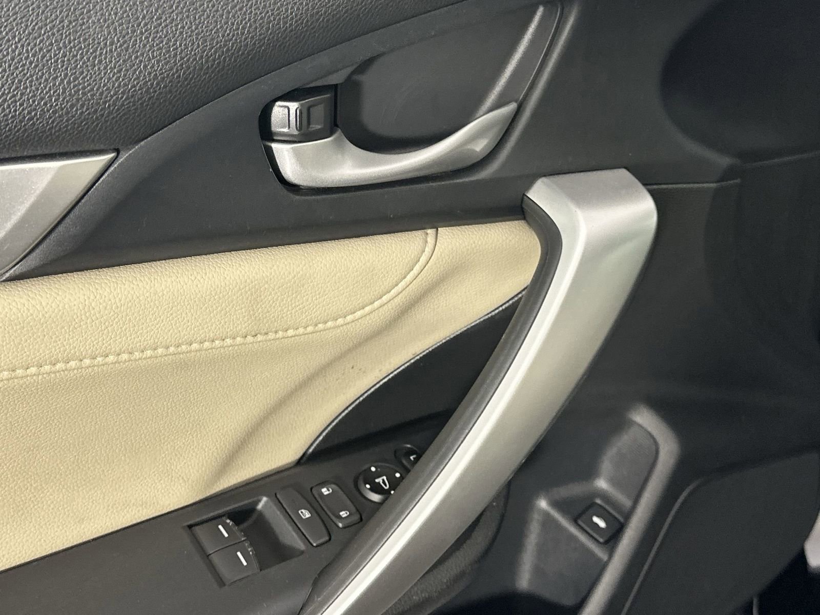 Used 2016 Honda Civic EX-L image 18