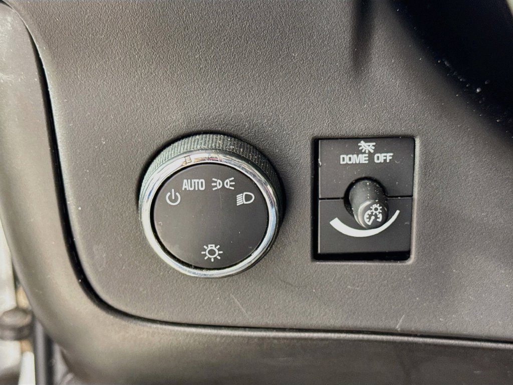 Used 2008 Chevrolet Express 3500 Extended Passenger RWD image 13