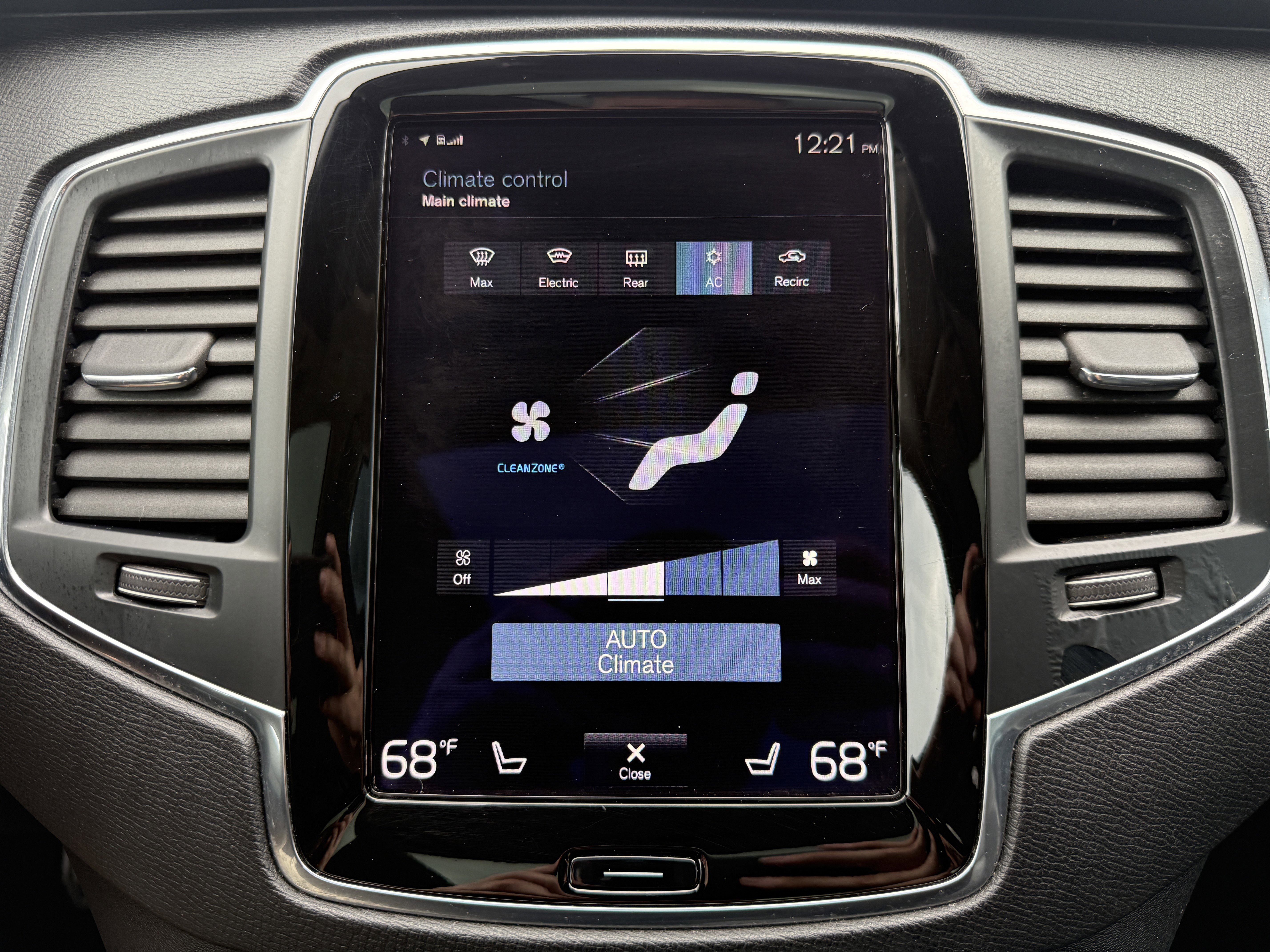 Used 2016 Volvo XC90 T5 Momentum image 28