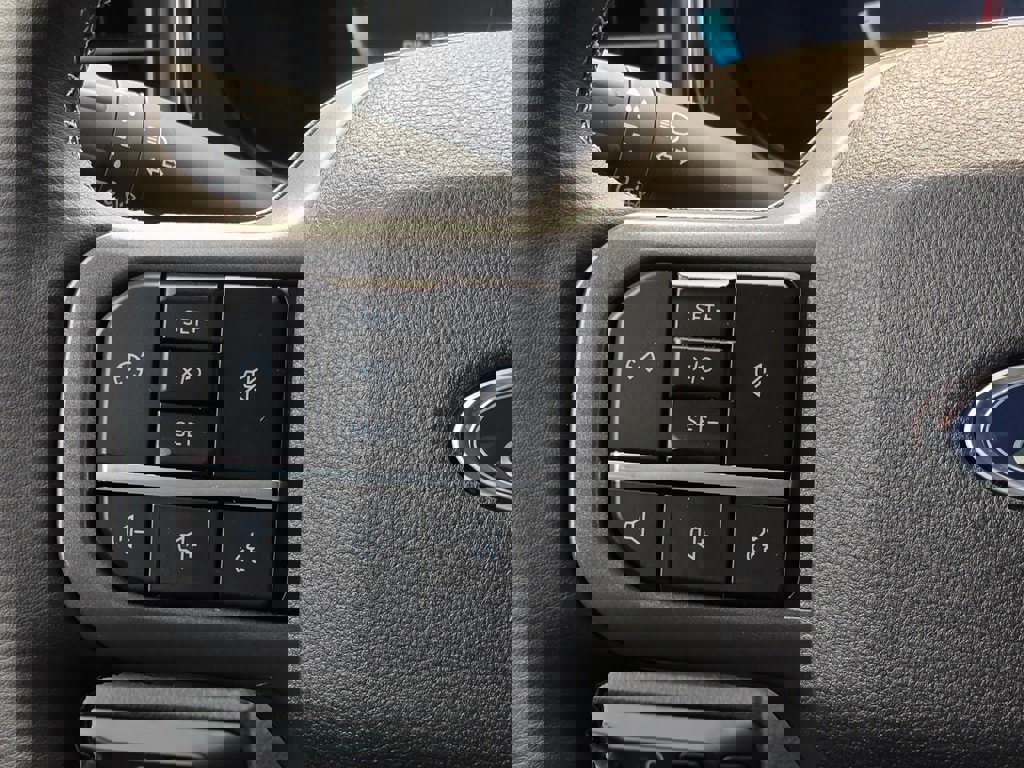 New 2025 Ford F350 Lariat w/ FX4 Off-Road Package image 19