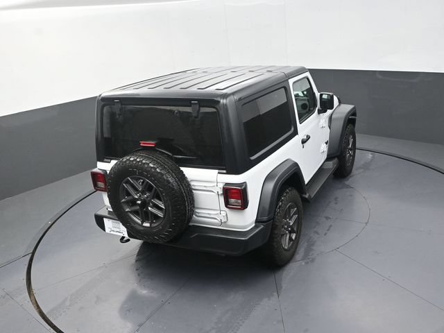 Used 2024 Jeep Wrangler Sport AWD/4WD image 18