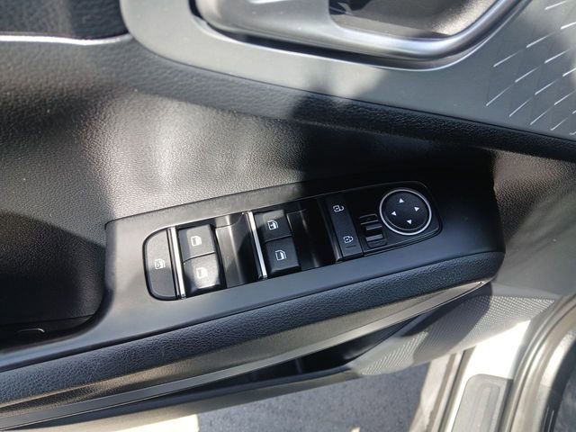 Certified 2025 Kia Soul LX w/ LX Technology Package FWD image 13