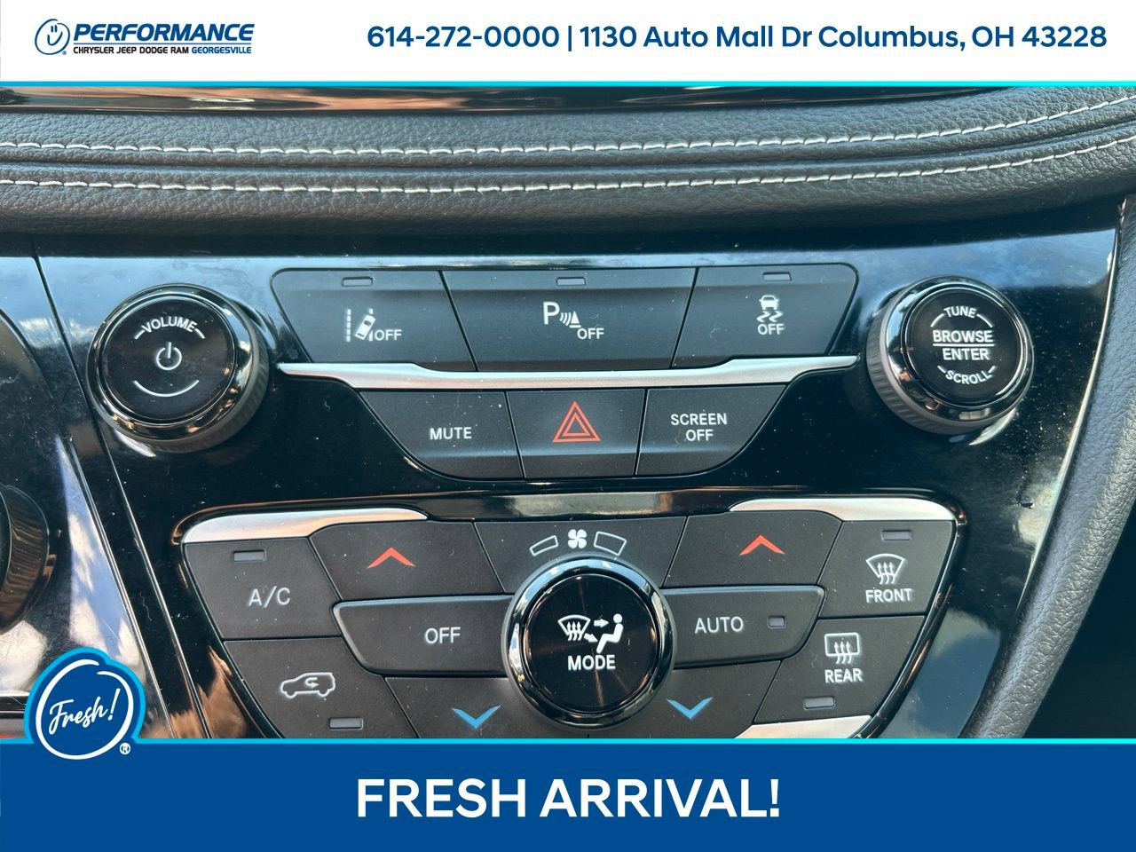 Used 2026 Chrysler Pacifica Select FWD image 25