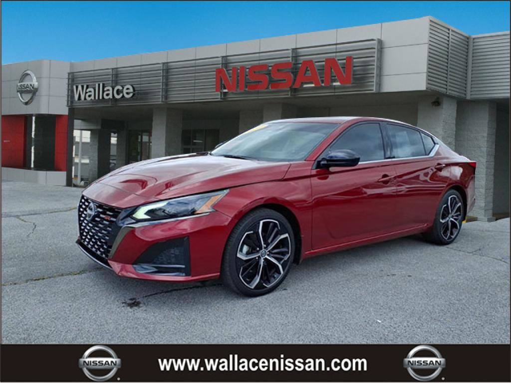 Certified 2024 Nissan Altima 2.5 SR w/ SR Premium Package FWD image 1