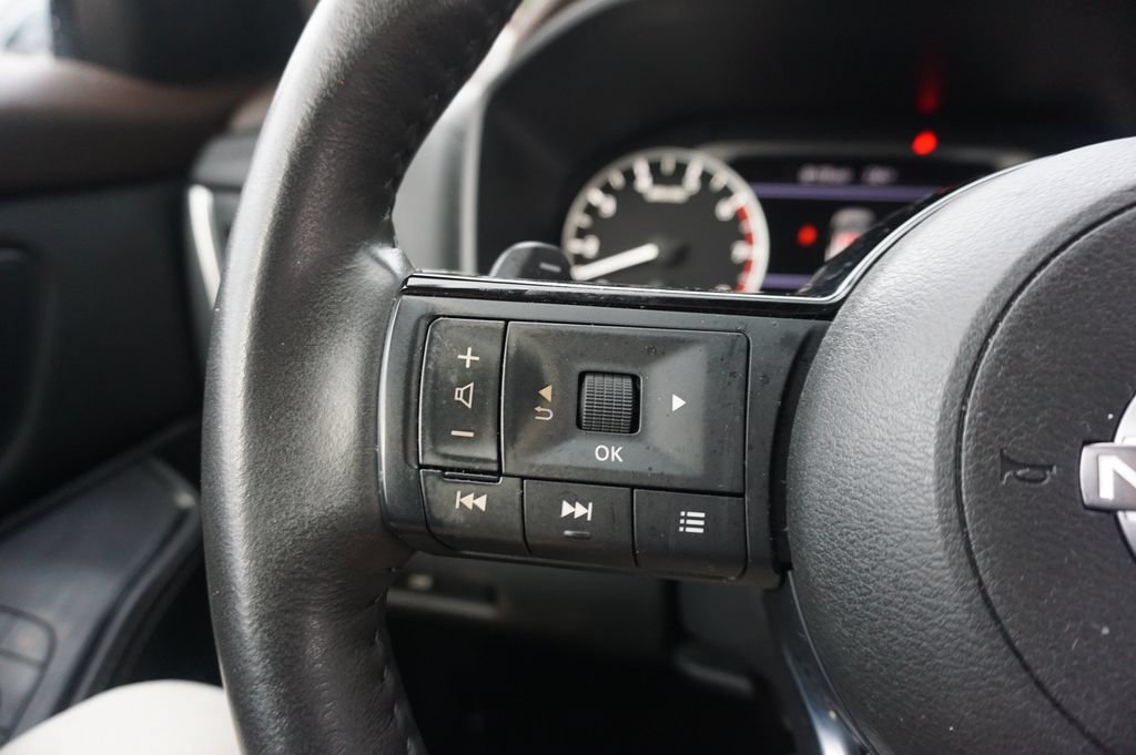 Used 2023 Nissan Rogue SV w/ SV Premium B Package FWD image 8