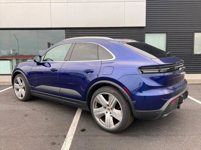 Used 2024 Porsche Macan 4 Electric image 3