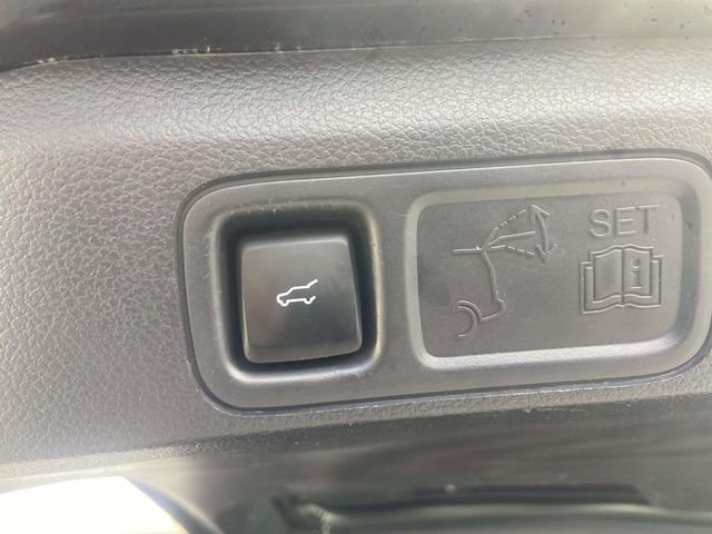 Used 2024 Ford Expedition Limited image 9