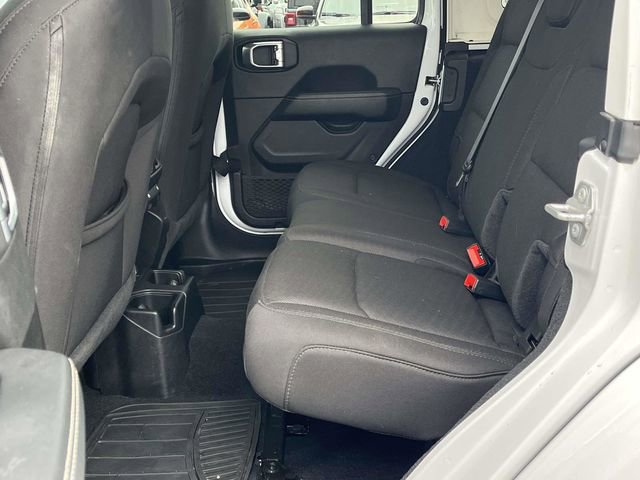 Used 2023 Jeep Wrangler Sahara w/ Cold Weather Group image 15