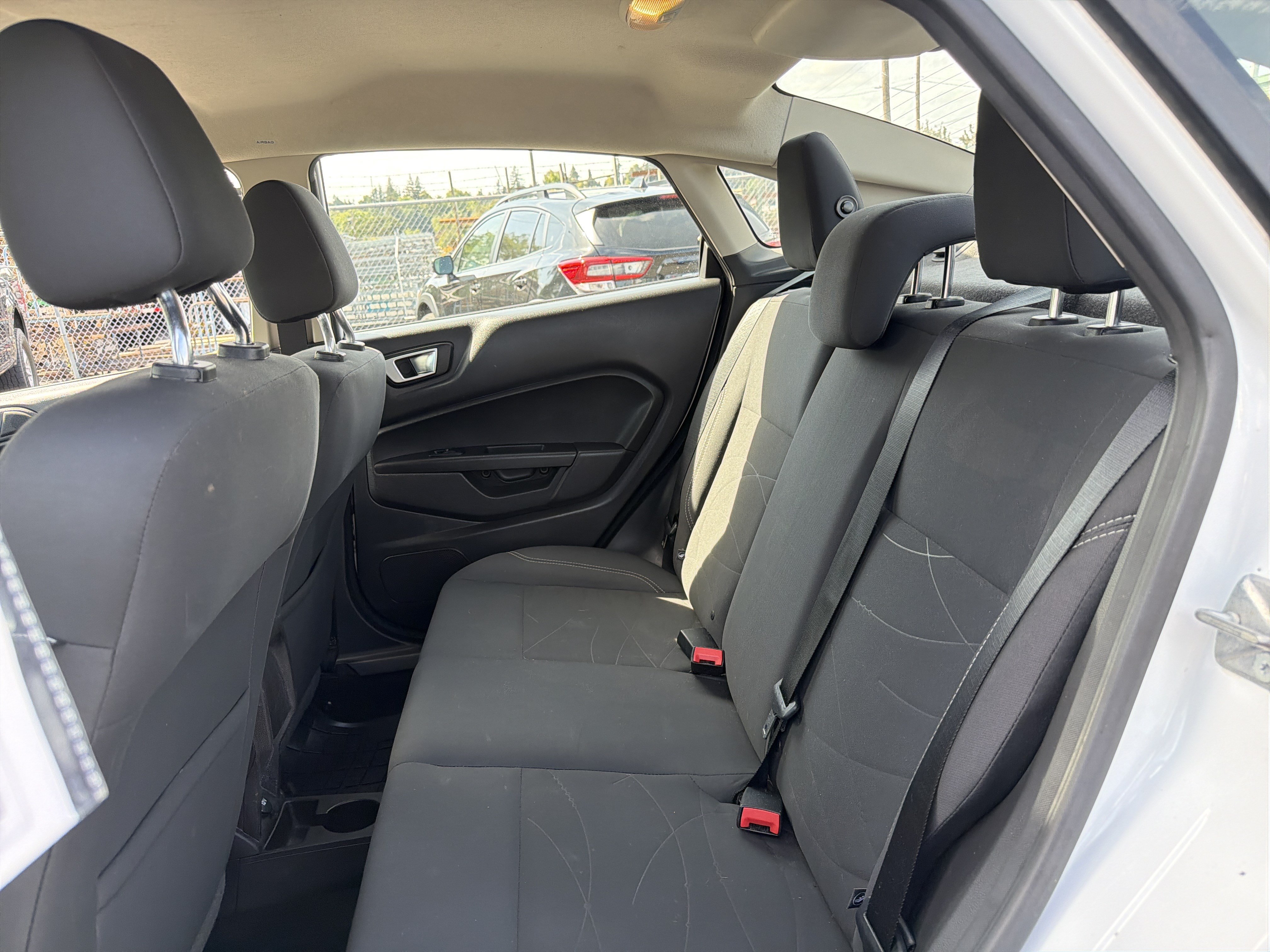 Used 2016 Ford Fiesta SE FWD image 8