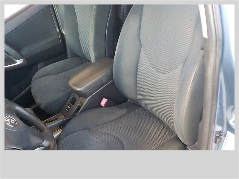 Used 2007 Toyota RAV4 Sport AWD/4WD image 2