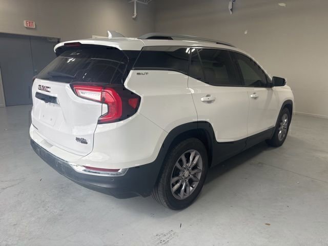 Used 2023 GMC Terrain SLT image 5