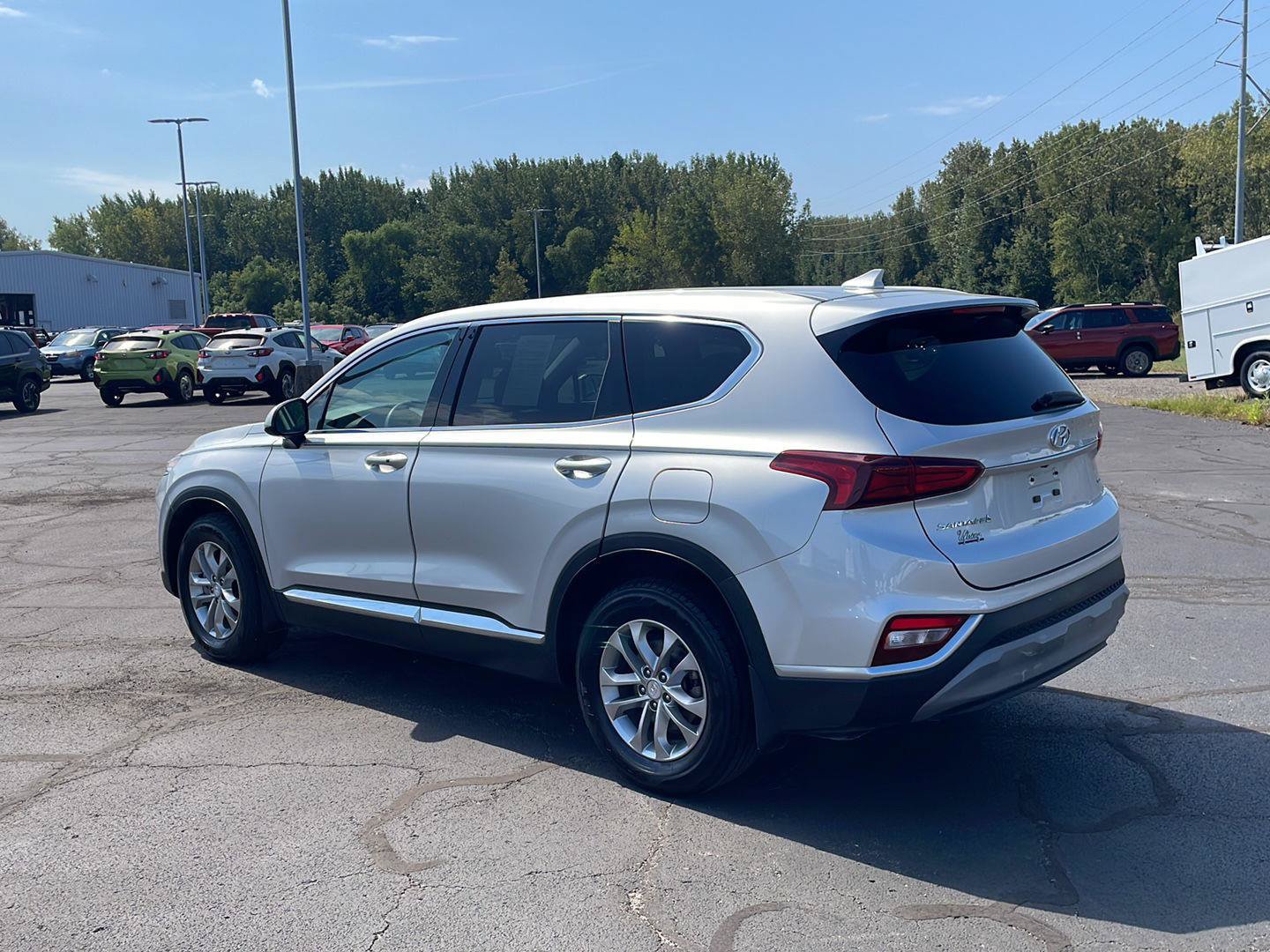Used 2019 Hyundai Santa Fe SEL AWD/4WD image 3