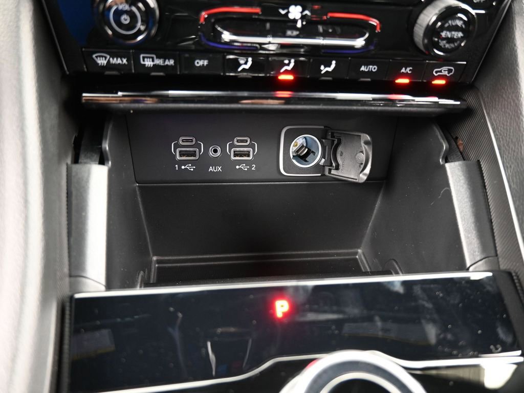 Used 2025 Jeep Grand Cherokee Laredo image 20