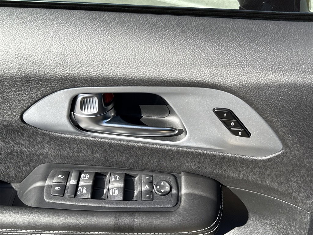 New 2026 Chrysler Pacifica Limited image 19