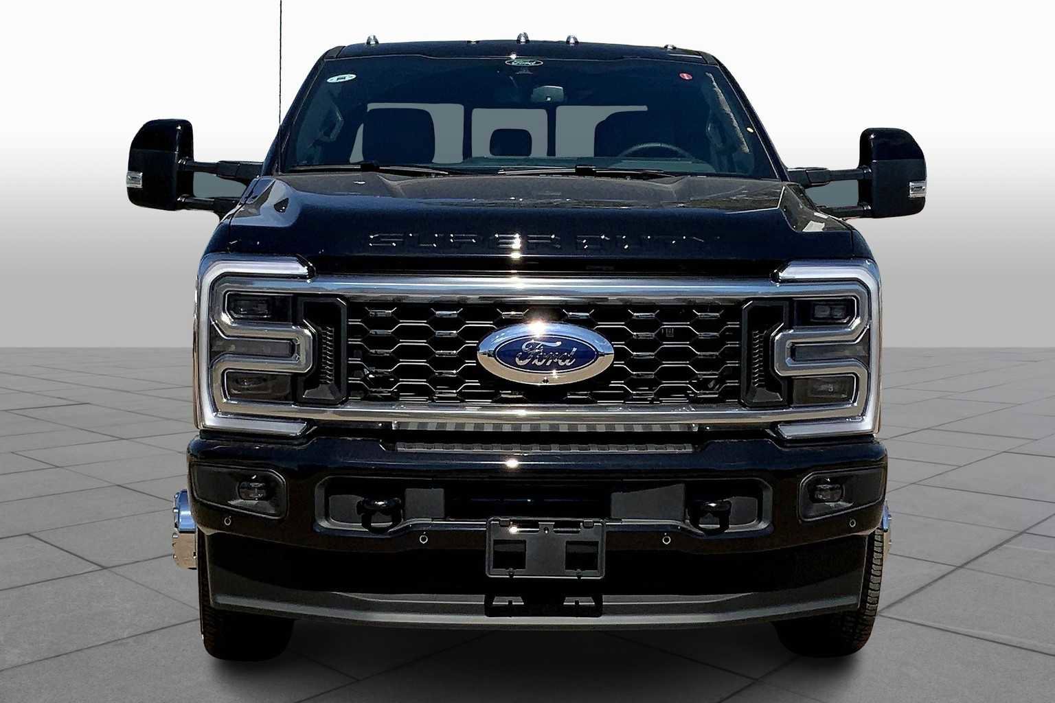 New 2026 Ford F350 Platinum image 3