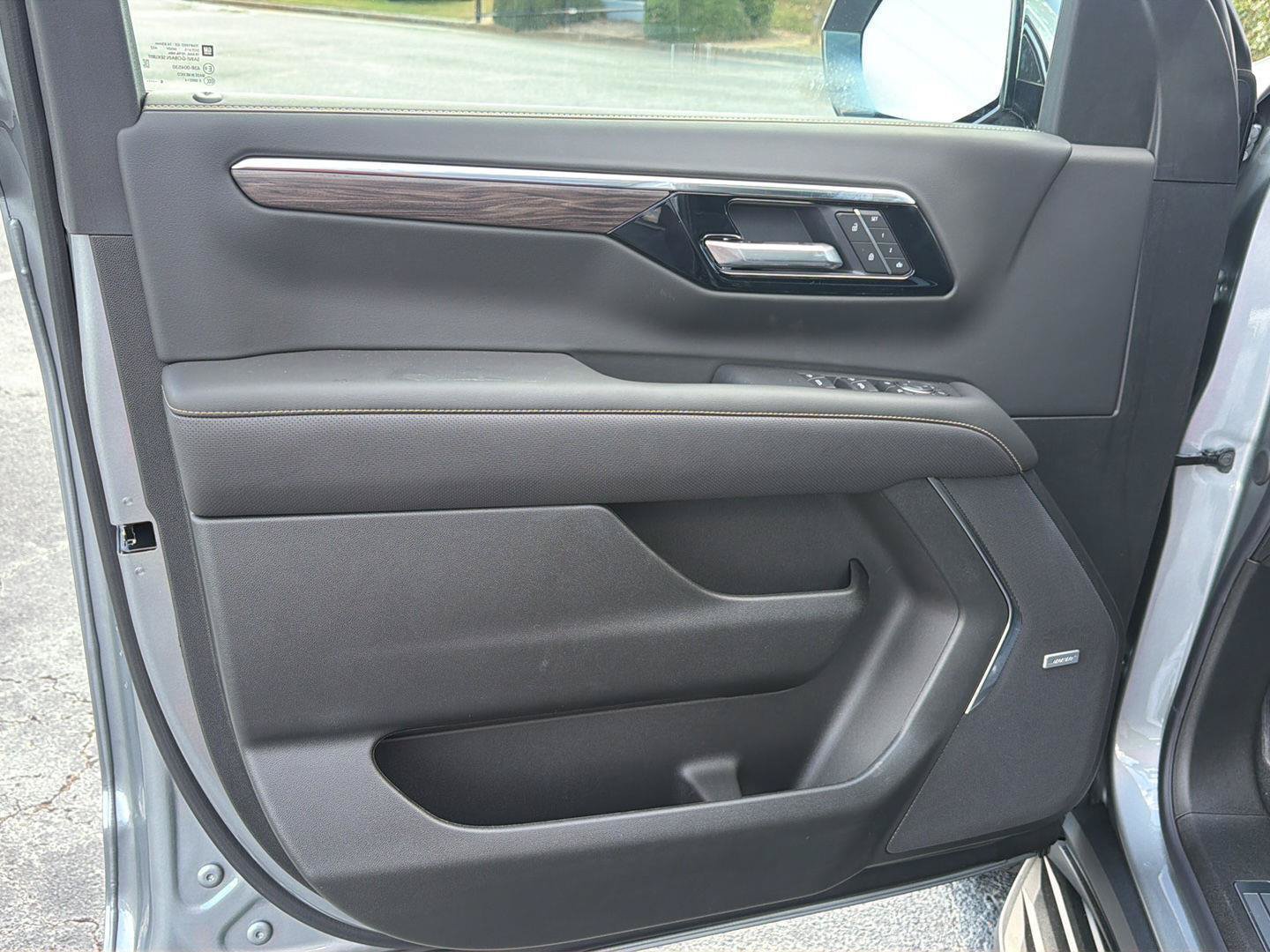 New 2026 Chevrolet Suburban Premier w/ Sun And Tow Package RWD image 18
