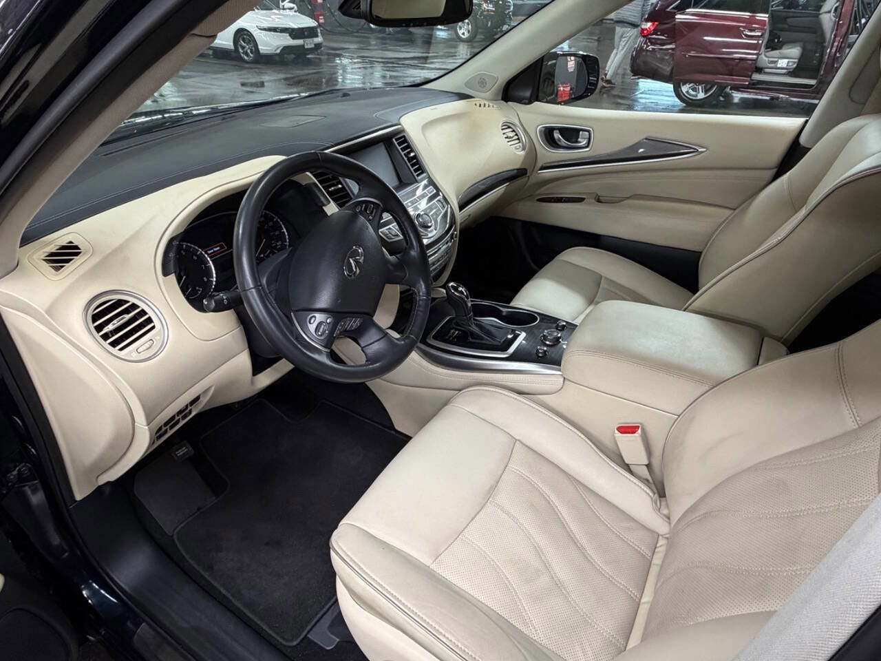 Used 2019 INFINITI QX60 Luxe w/ Essential Package image 10