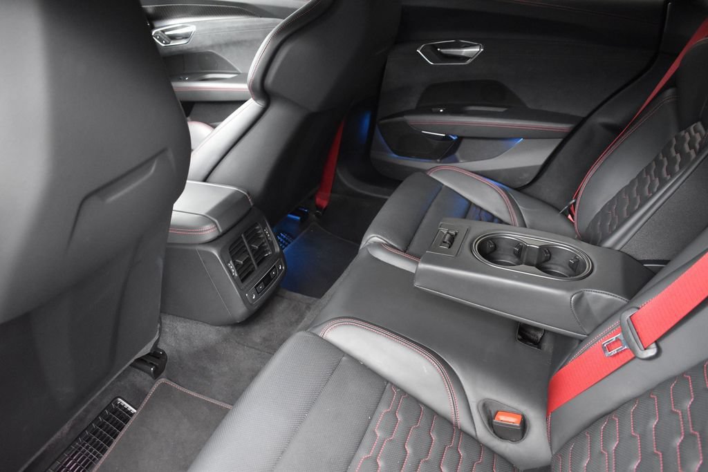 Used 2022 Audi RS e-tron GT AWD/4WD image 18