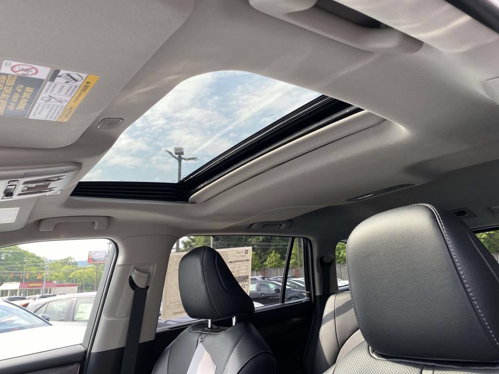 New 2026 Toyota Highlander Limited AWD/4WD image 12