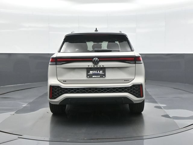 New 2026 Volkswagen Tiguan SE R-Line AWD/4WD image 6