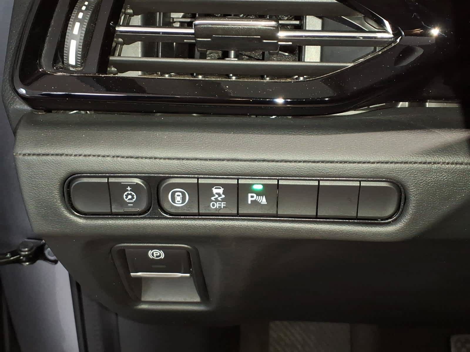 Used 2024 Acura MDX SH-AWD w/ Technology Package image 11