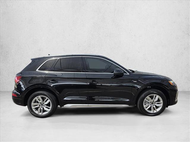 Certified 2023 Audi Q5 2.0T Premium w/ Convenience Package AWD/4WD image 4